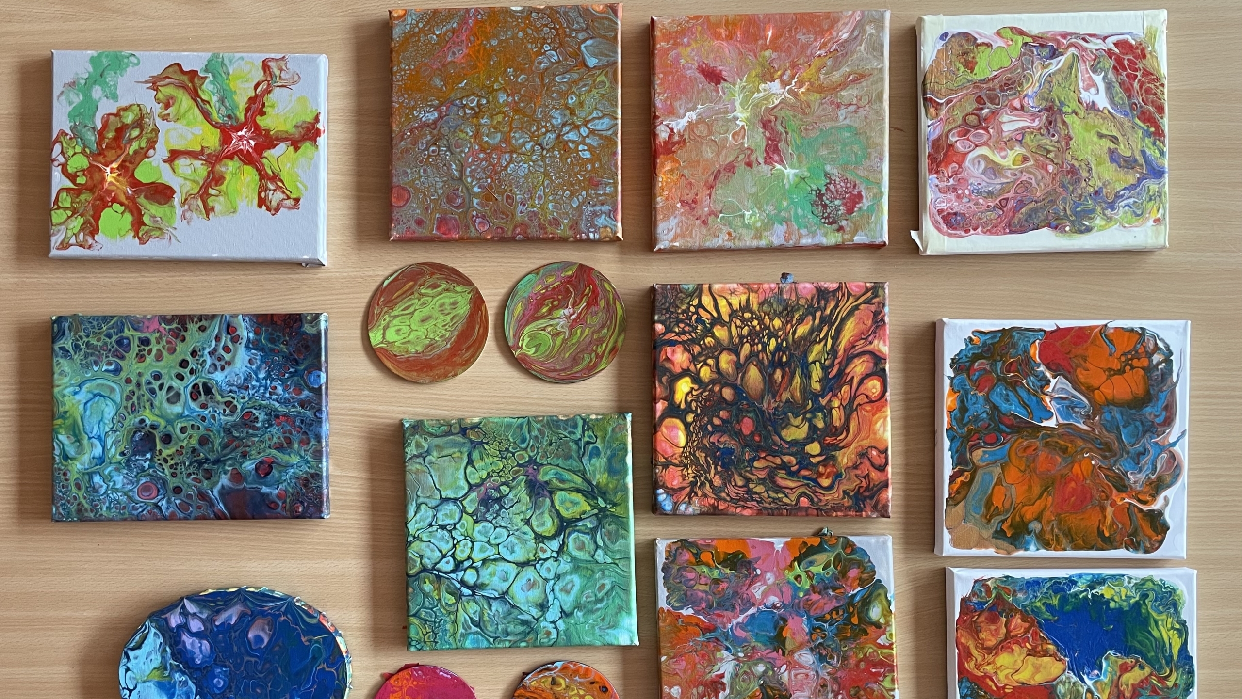 Acryl pouring (Foto: AWO Weisenau)
