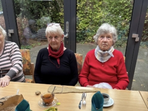 kurze Schals (Foto: AWO Weisenau)